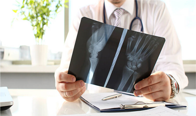 Nuestros-Servicios_Centro-Médico-de-la-Mano-consultas